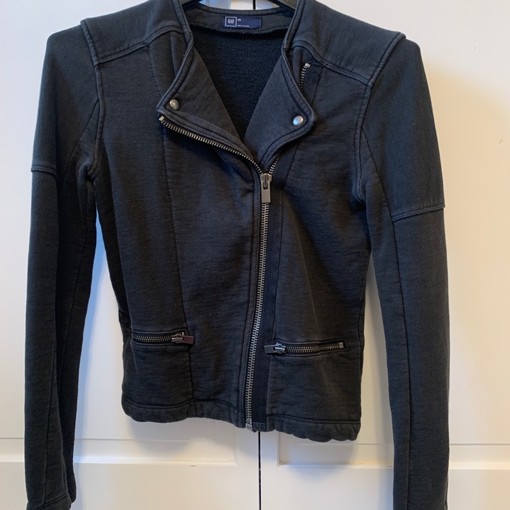 GAP. Size XS. Women’s Asymmetrical Jacket